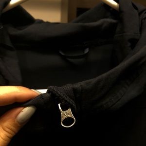 LULULEMON dark navy hoodie. SIZE: 6